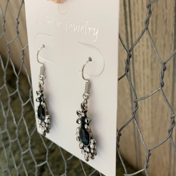🛍️Black & Cz Butterfly Raindrops 🛍️3 for $13🛍️ SALE!! - Picture 3 of 4